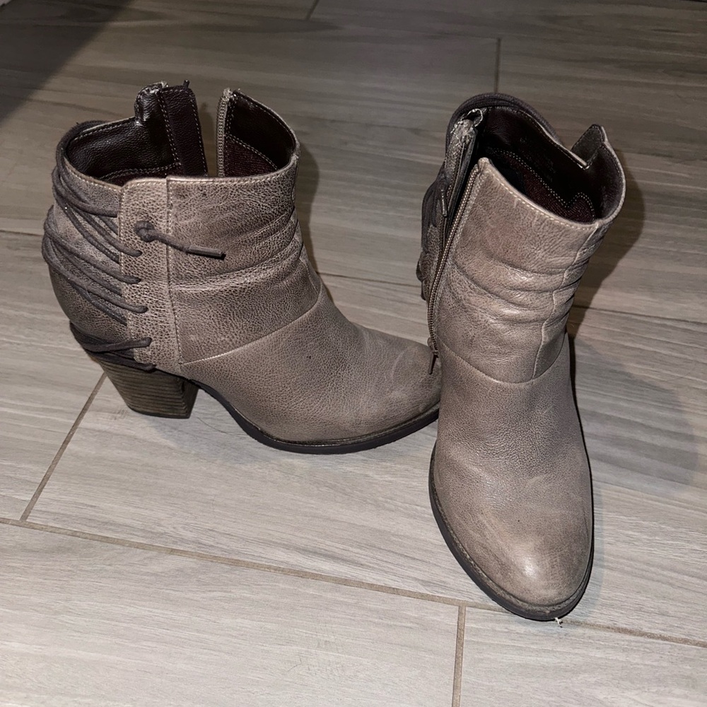 Steve Madden boots